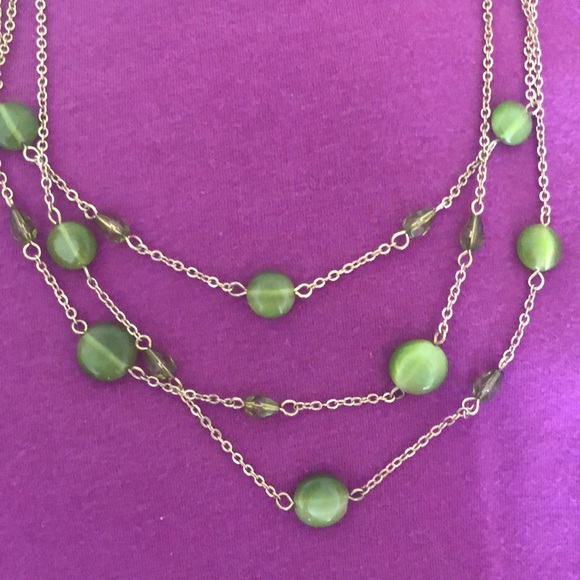 🌸Gold and Green Gem Layered Necklace - Picture 3 of 4